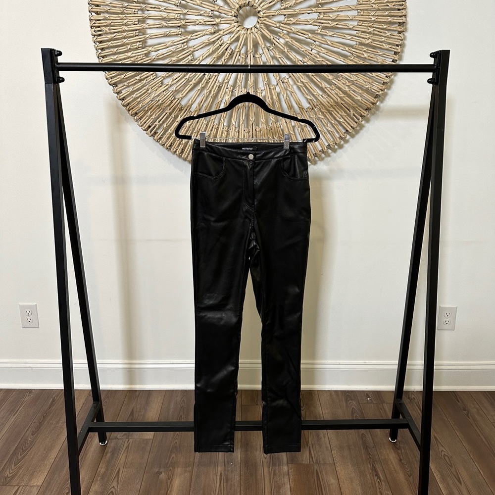 PRETTY LOTTLE-THING BLACK FAUX LEATHER PANTS WITH BUCKLE